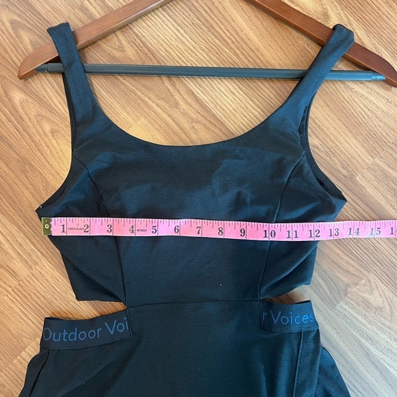 Outdoor Voices Court Dress cutout back with shorts - Picture 6 of 16